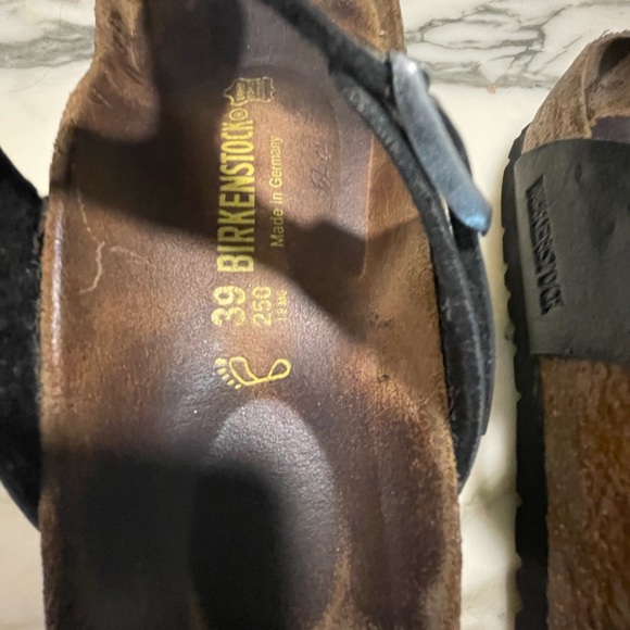 Black Birkenstocks. Size 39 narrow Gizeh - Picture 2 of 4